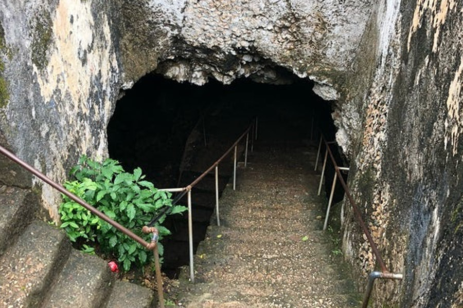 Mangapwani Slave Cave